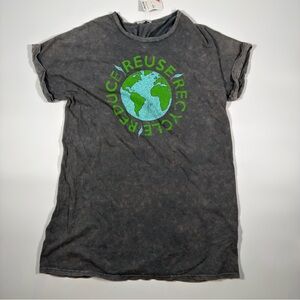 Acemi Women's Charcoal Long Lined Tee Size Large NWT